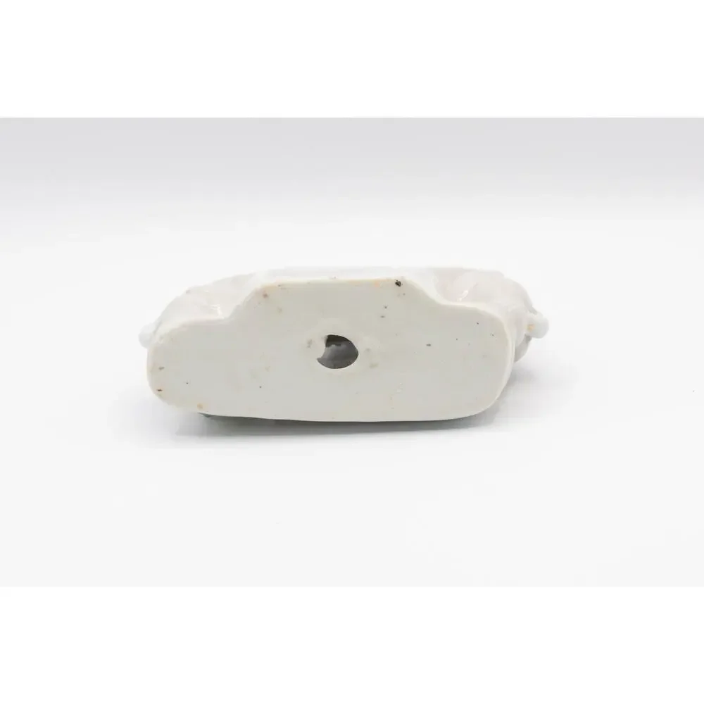 Unbranded design charming